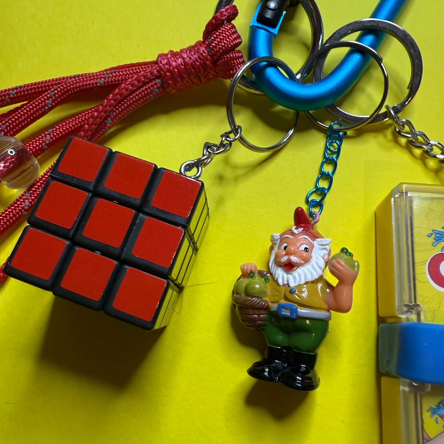 Bag charm and keyring 80s Operation