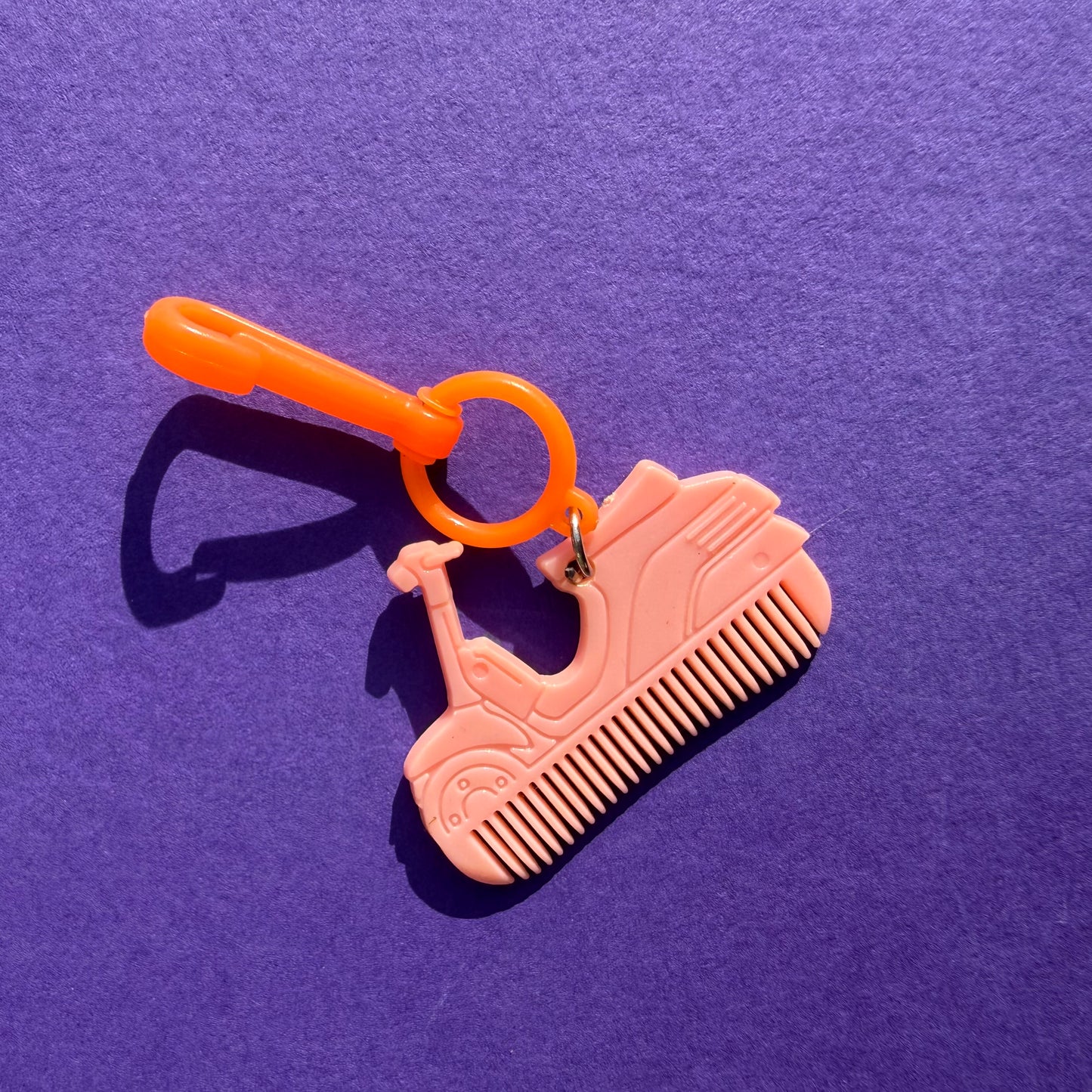 Neon 80s keyring charm comb vespa
