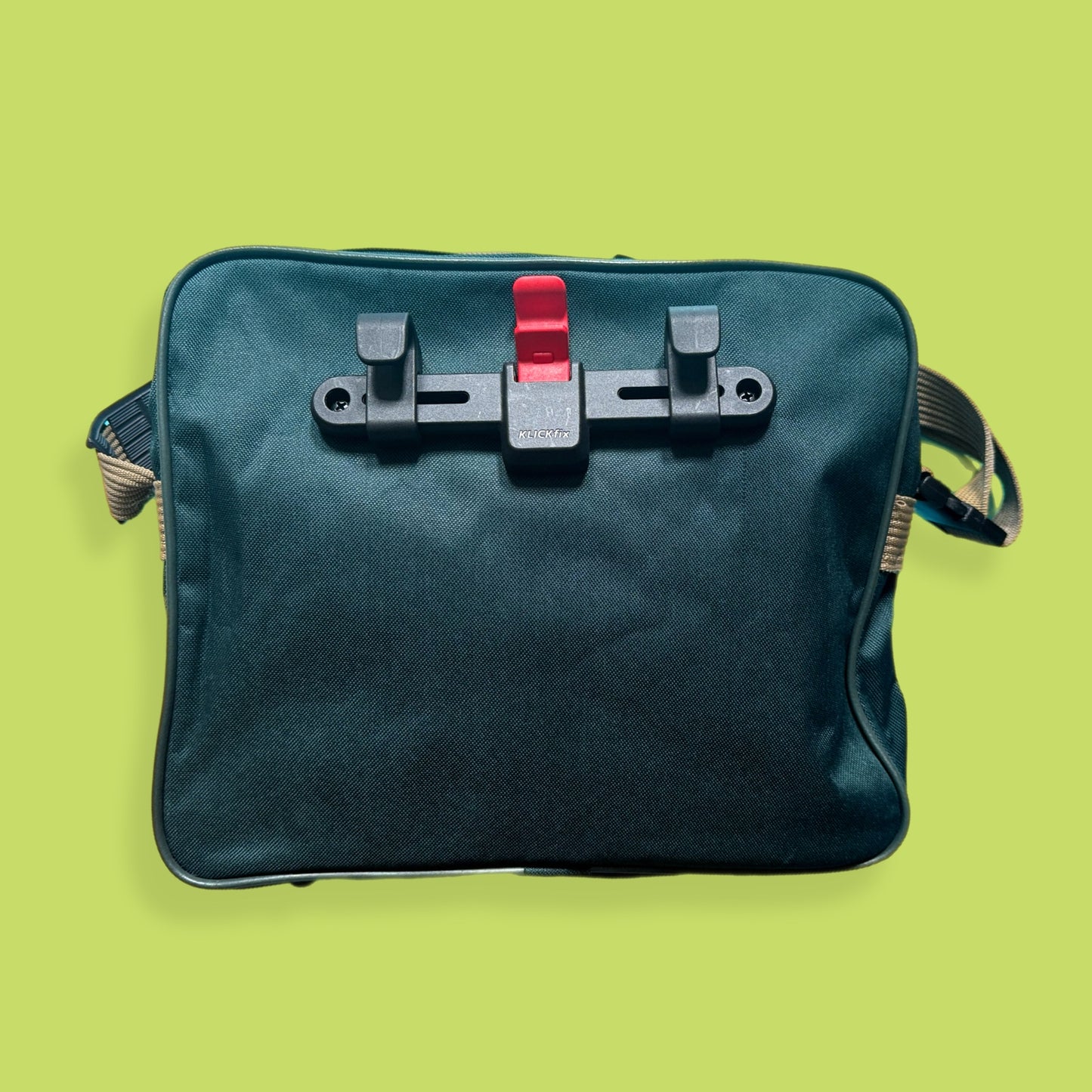 Upcycled vintage 80s travel bag pannier green