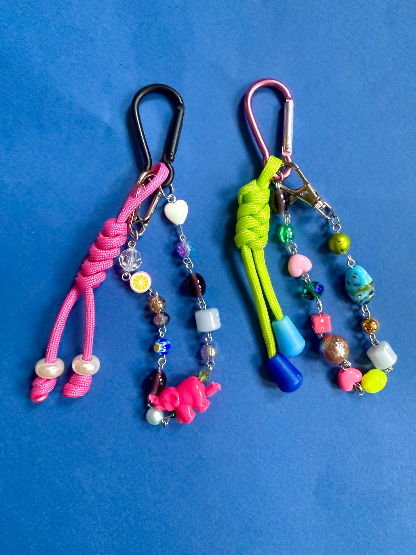 Bead and paracord keyring