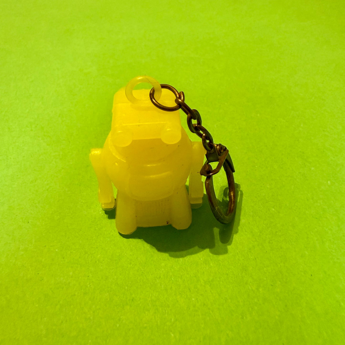 Retro plastic 80s robot keyring
