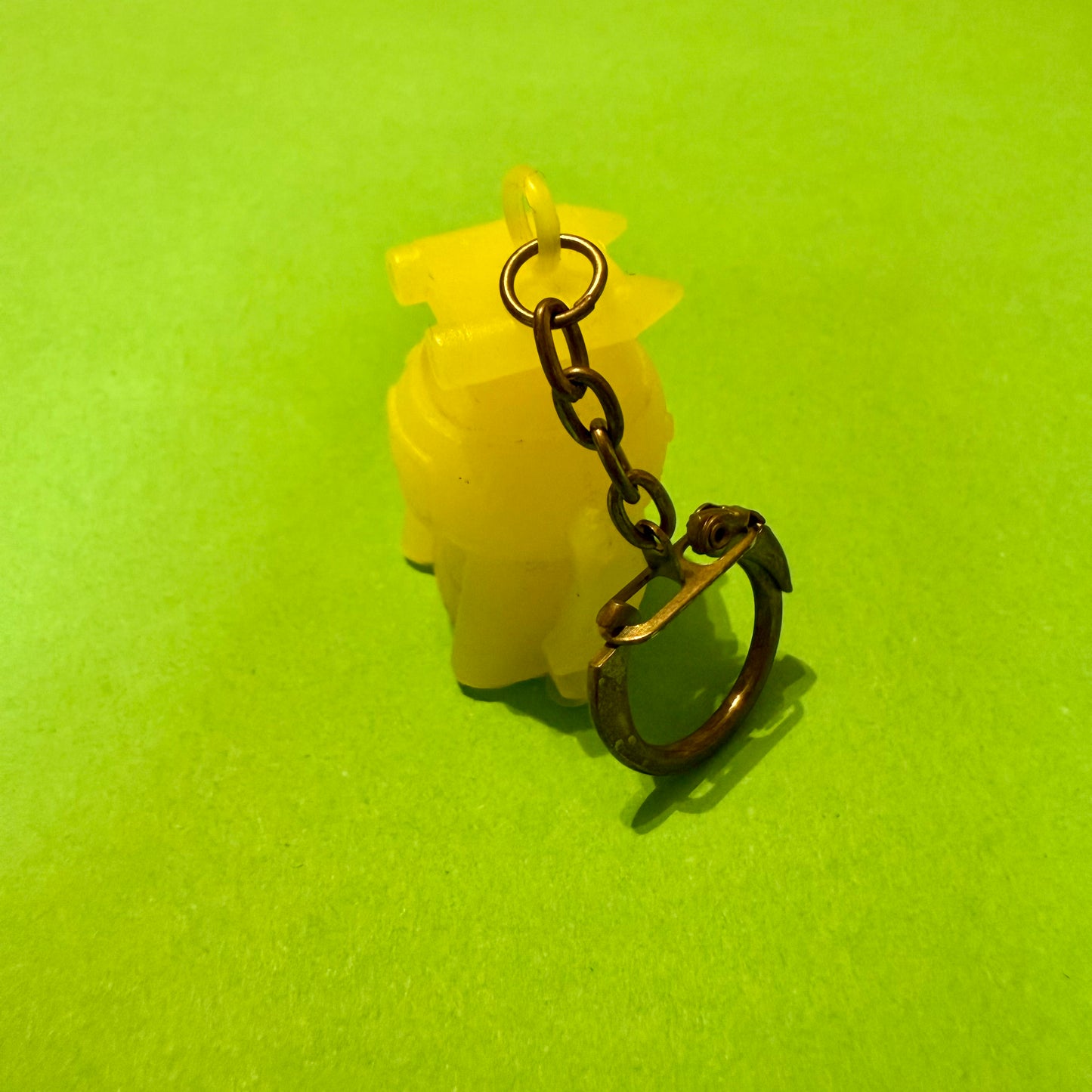 Retro plastic 80s robot keyring