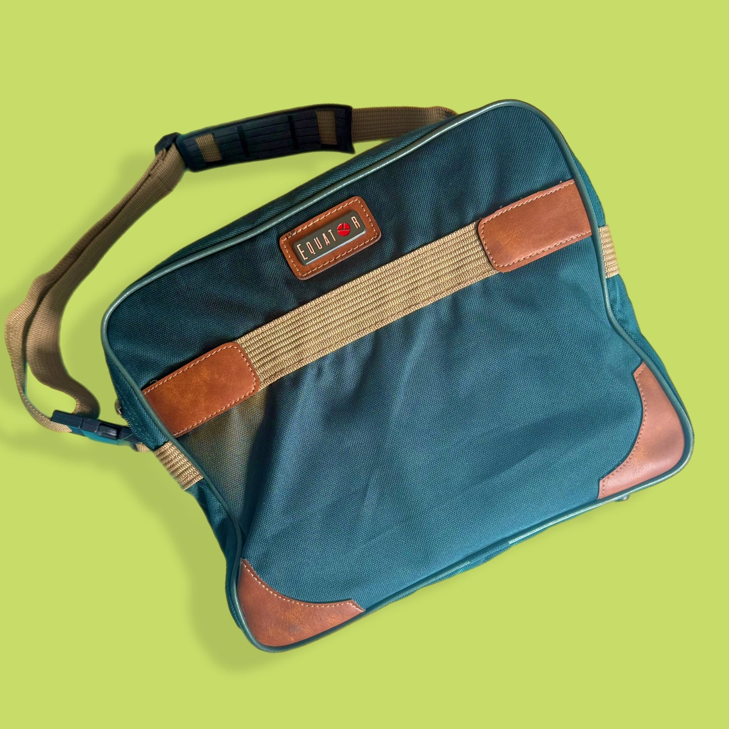 Upcycled vintage 80s travel bag pannier green