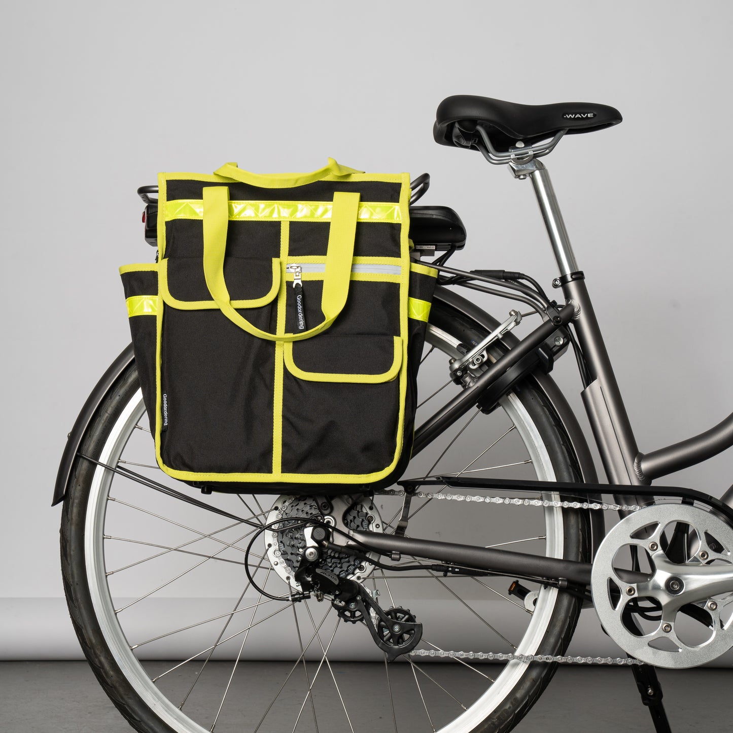 Neon market shopper pannier