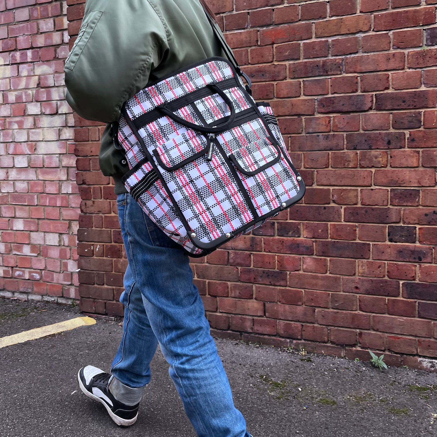 Tartan sustainable picnic pannier shoulder bag