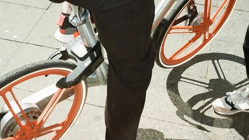 3 tips for looking stylish on your bike commute to work