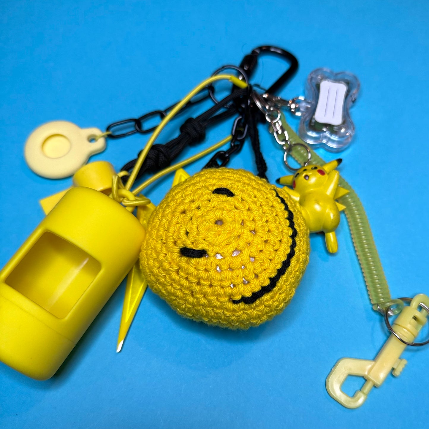 Bag charm and keyring yellow smiley doggy airtag