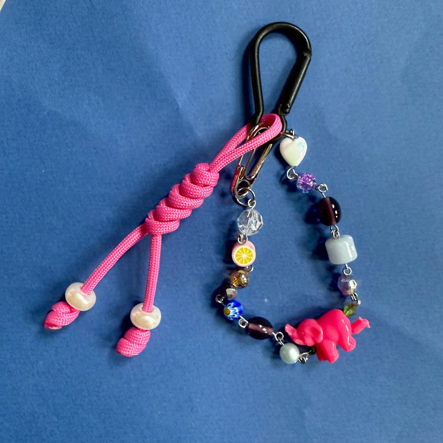 Bead and paracord keyring