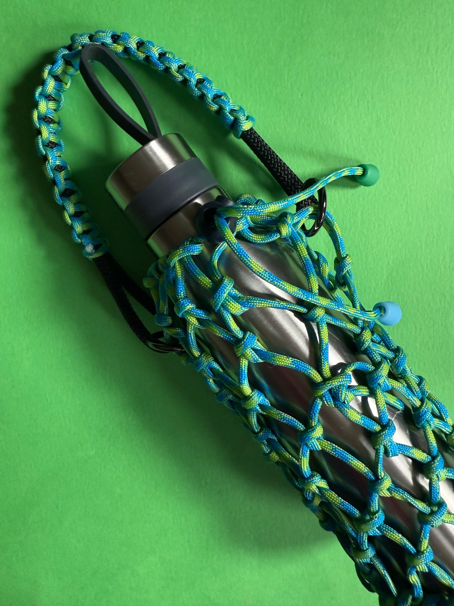 Macrame paracord bottle bag