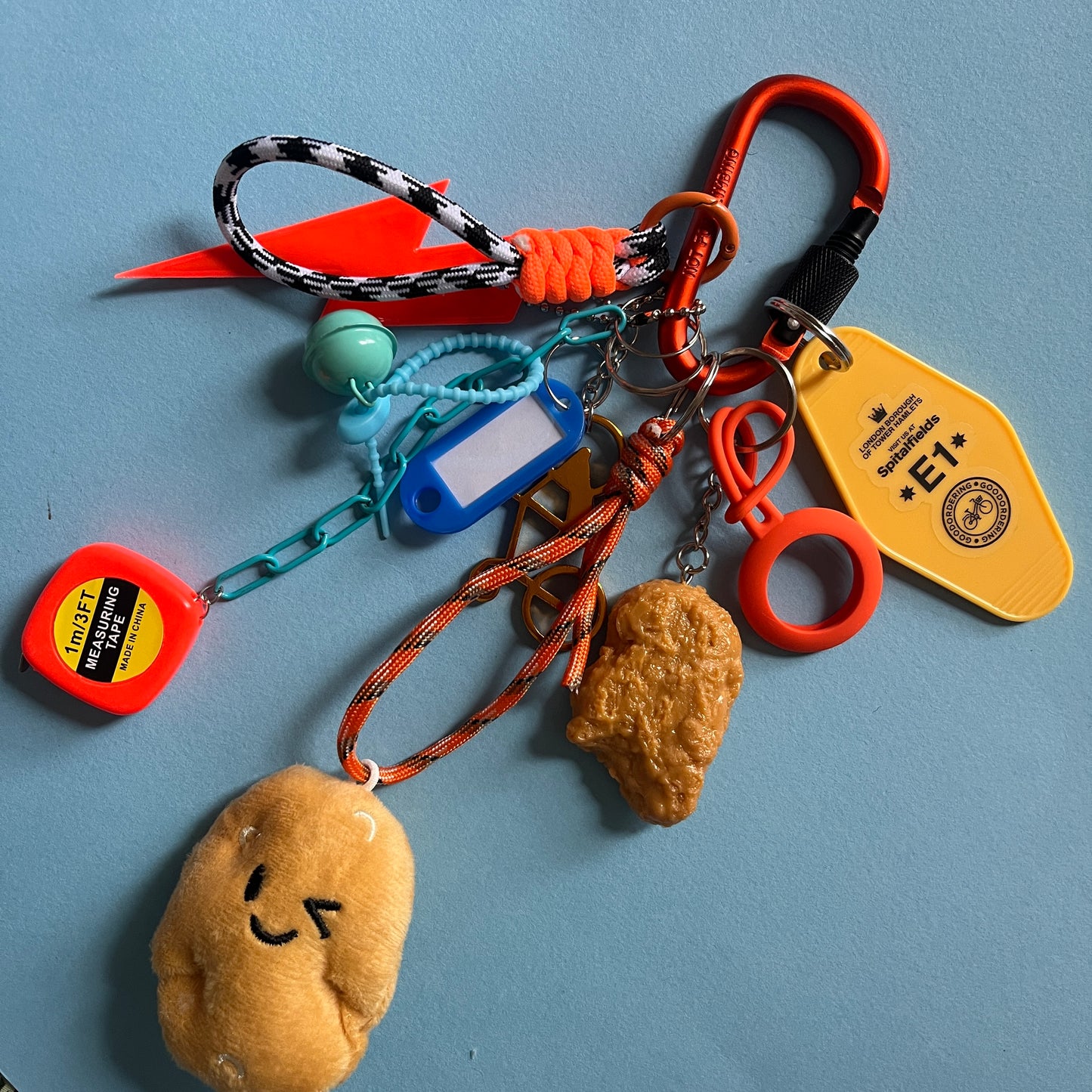 Bag charm nuggets and potato