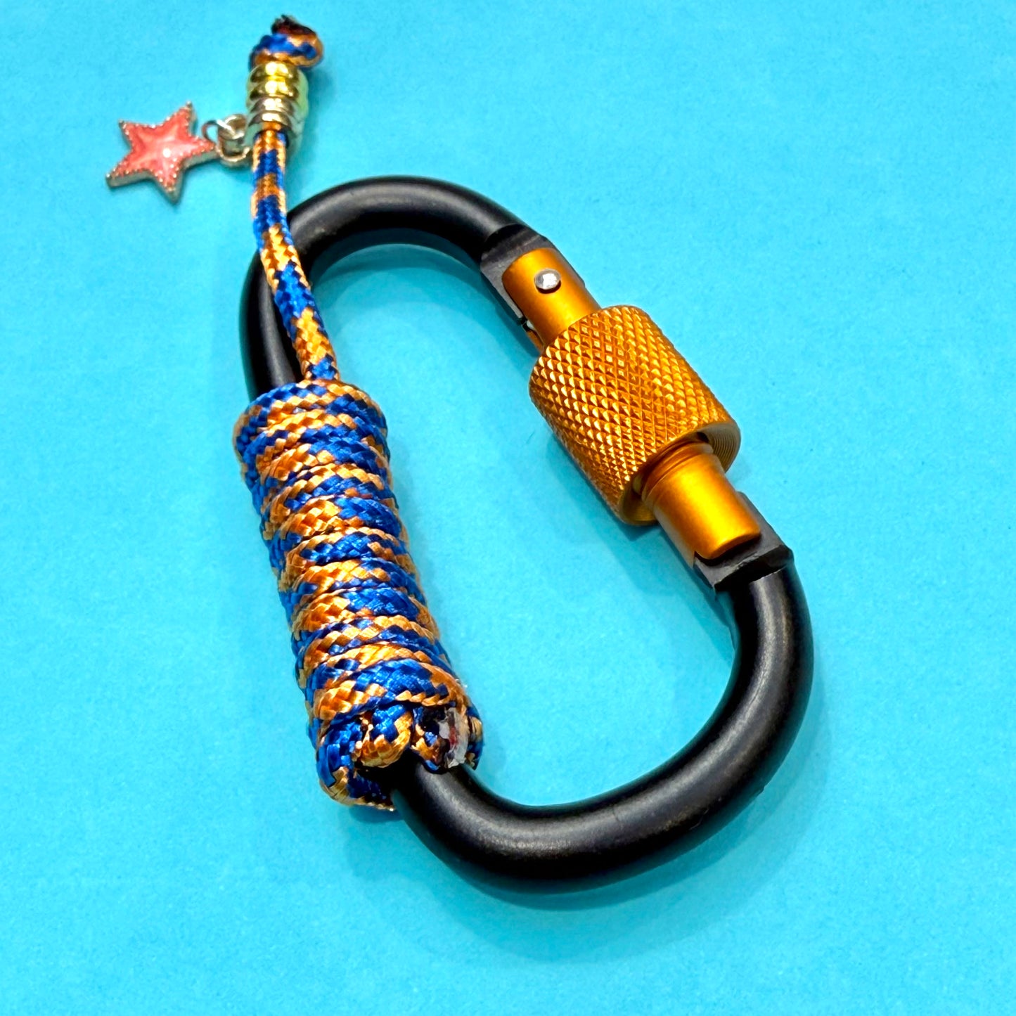 Paracord wrapped carabiner blk-org