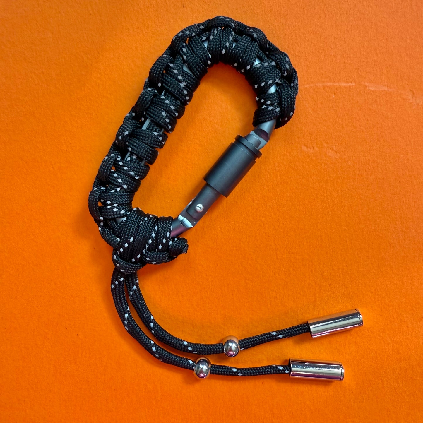 Paracord wrapped carabiner black reflective