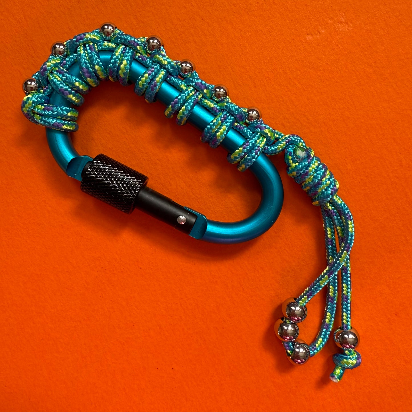 Paracord wrapped carabiner aqua beaded