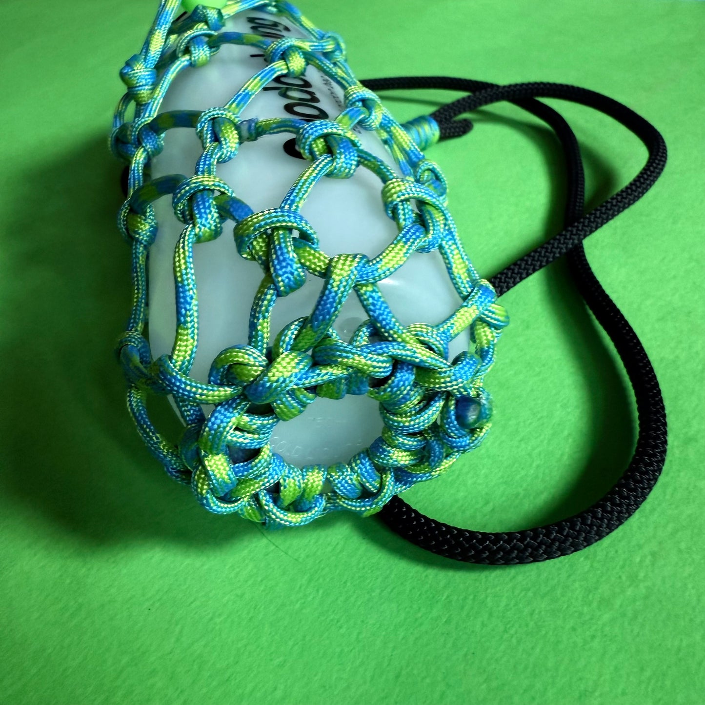 Macrame paracord bottle bag