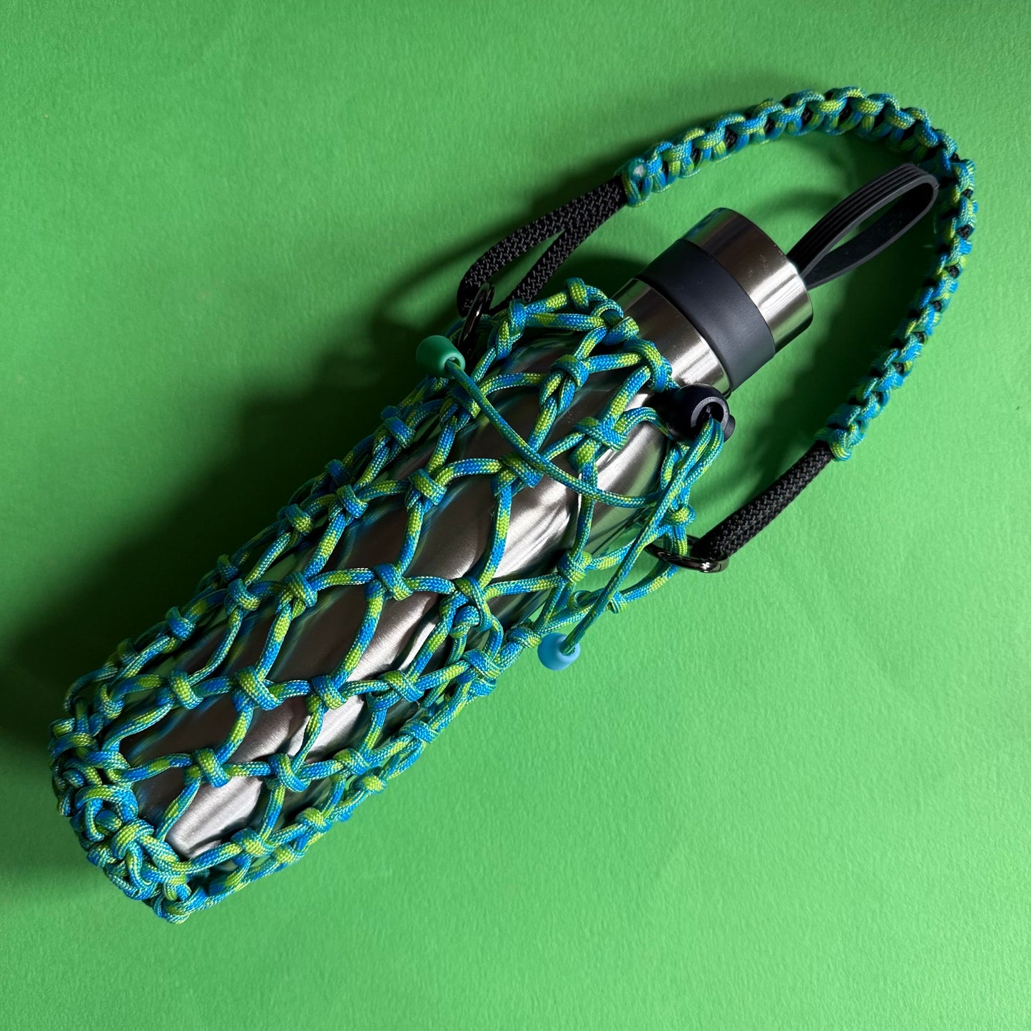 Macrame paracord bottle bag