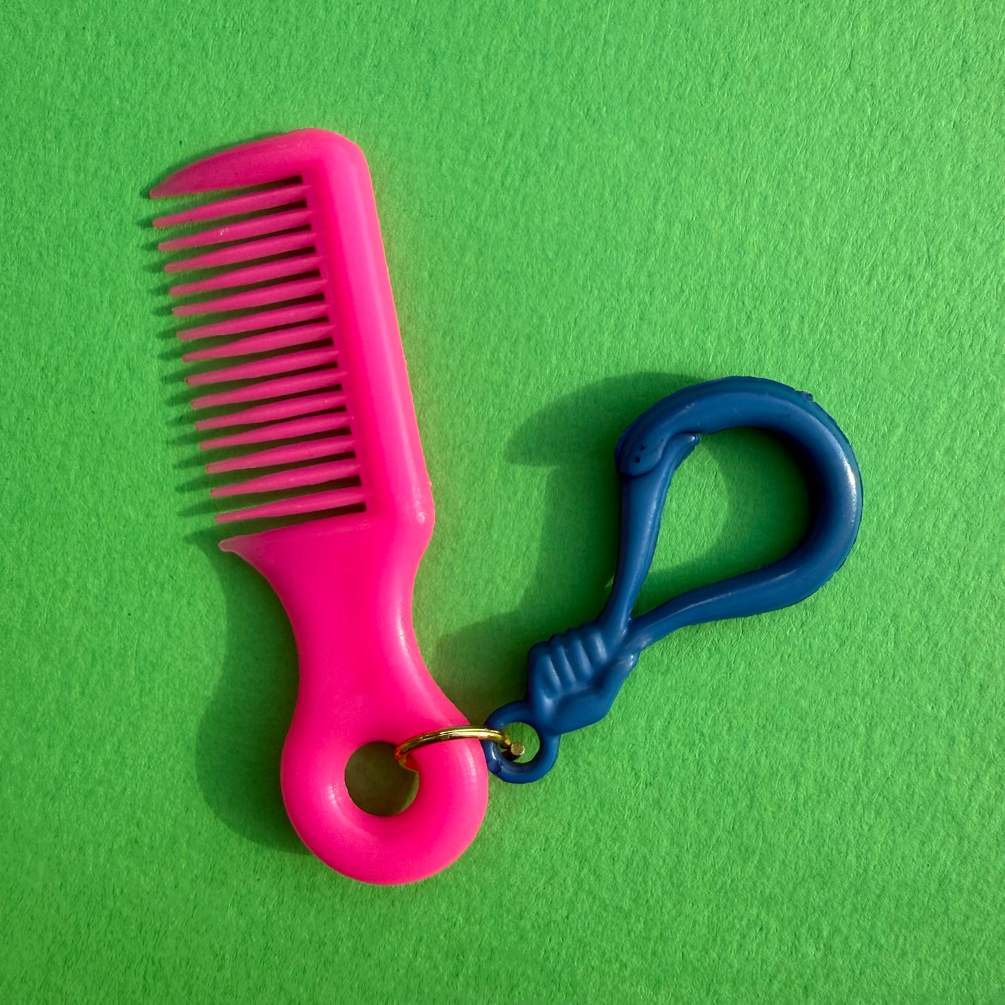 Neon 80s keyring charm comb