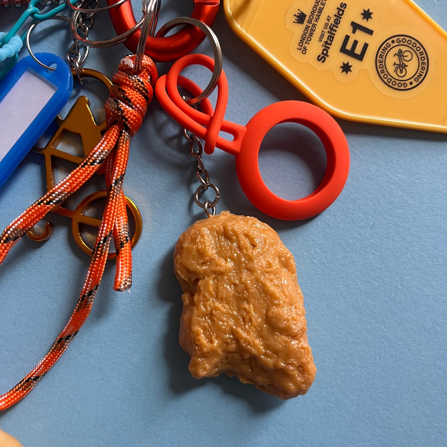 Bag charm nuggets and potato