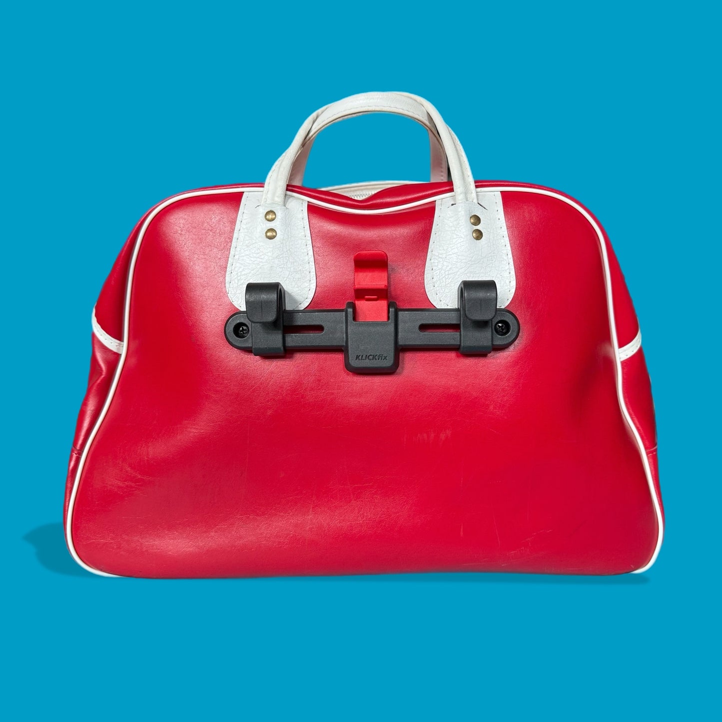 Upcycled retro sports bag pannier