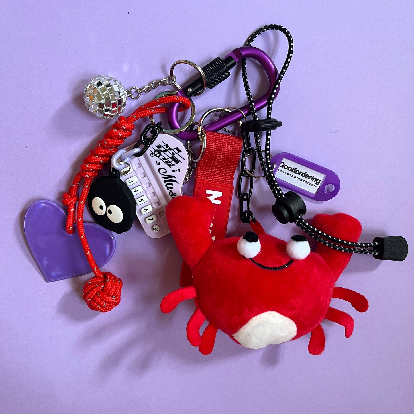 Crab bag charm airtag holder