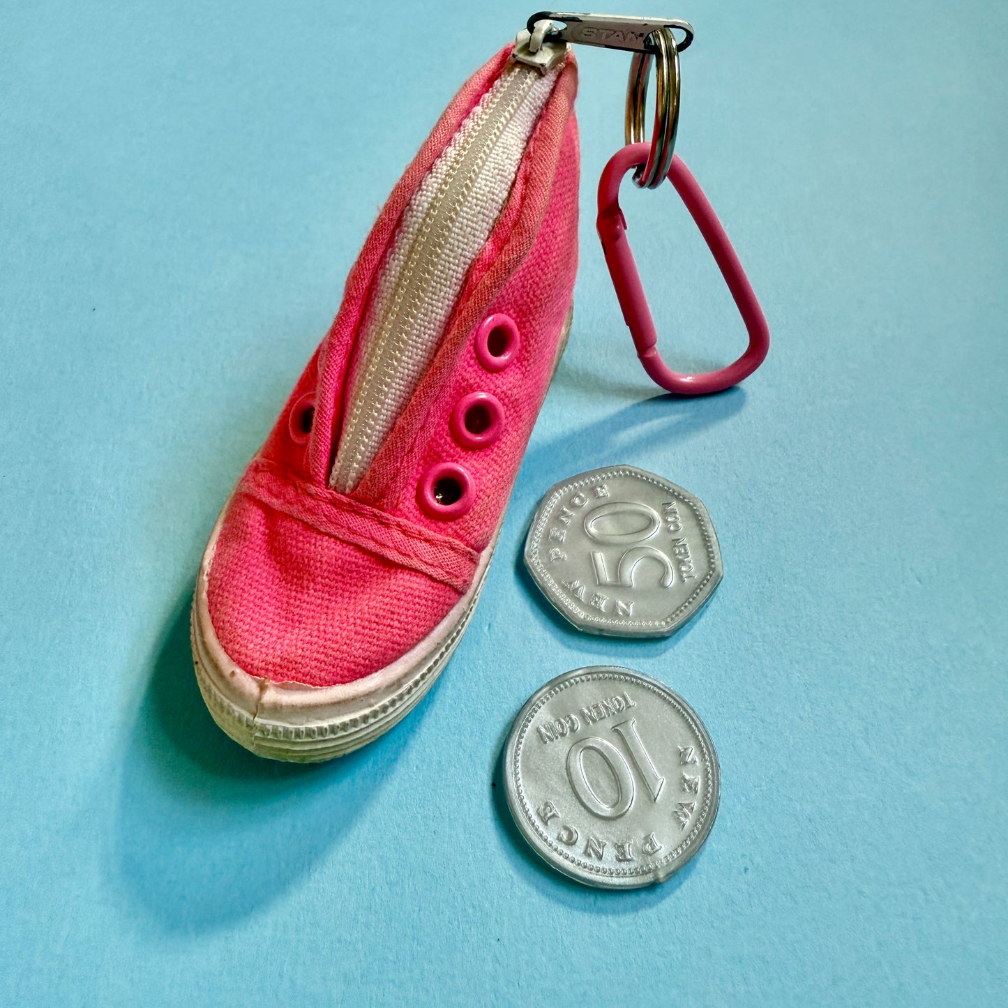 Neon 80s mini sneaker charm