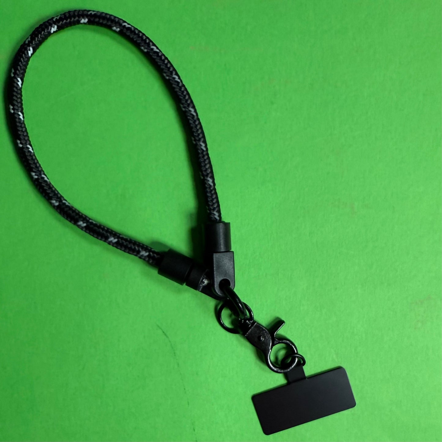 Paracord phone neck strap / wrist strap convertible lanyard black