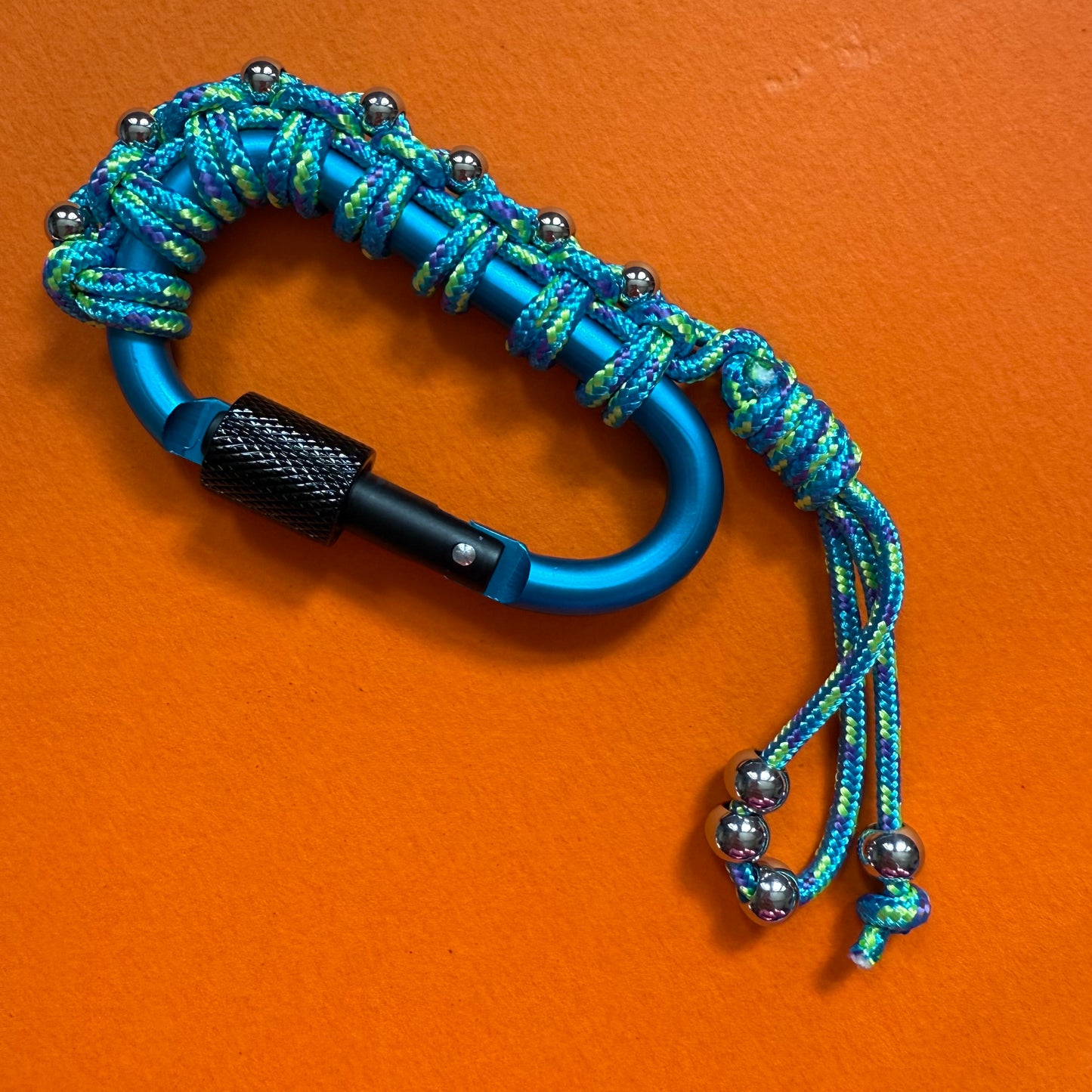 Paracord wrapped carabiner aqua beaded