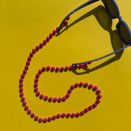 Glasses chain magenta beads