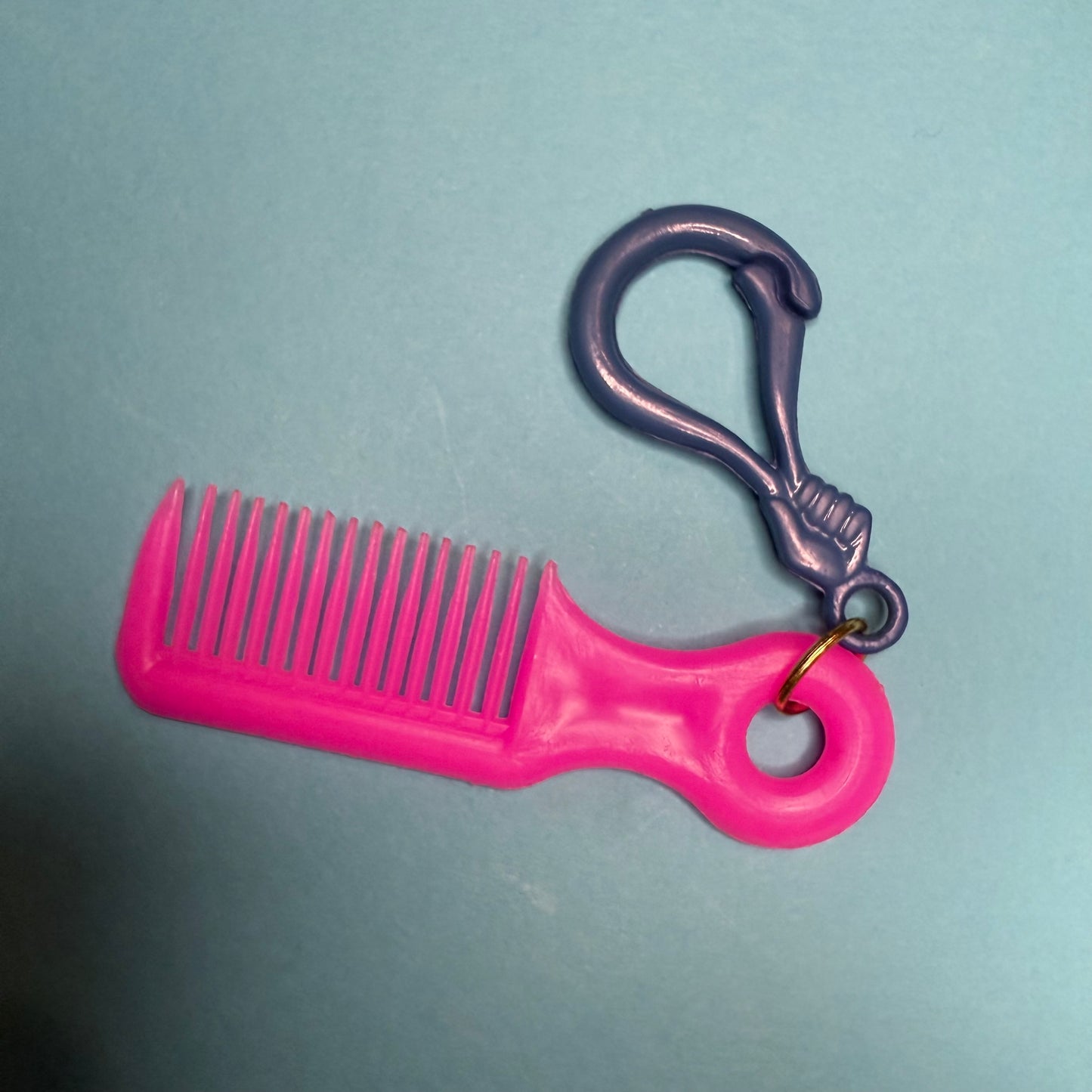 Neon 80s keyring charm comb