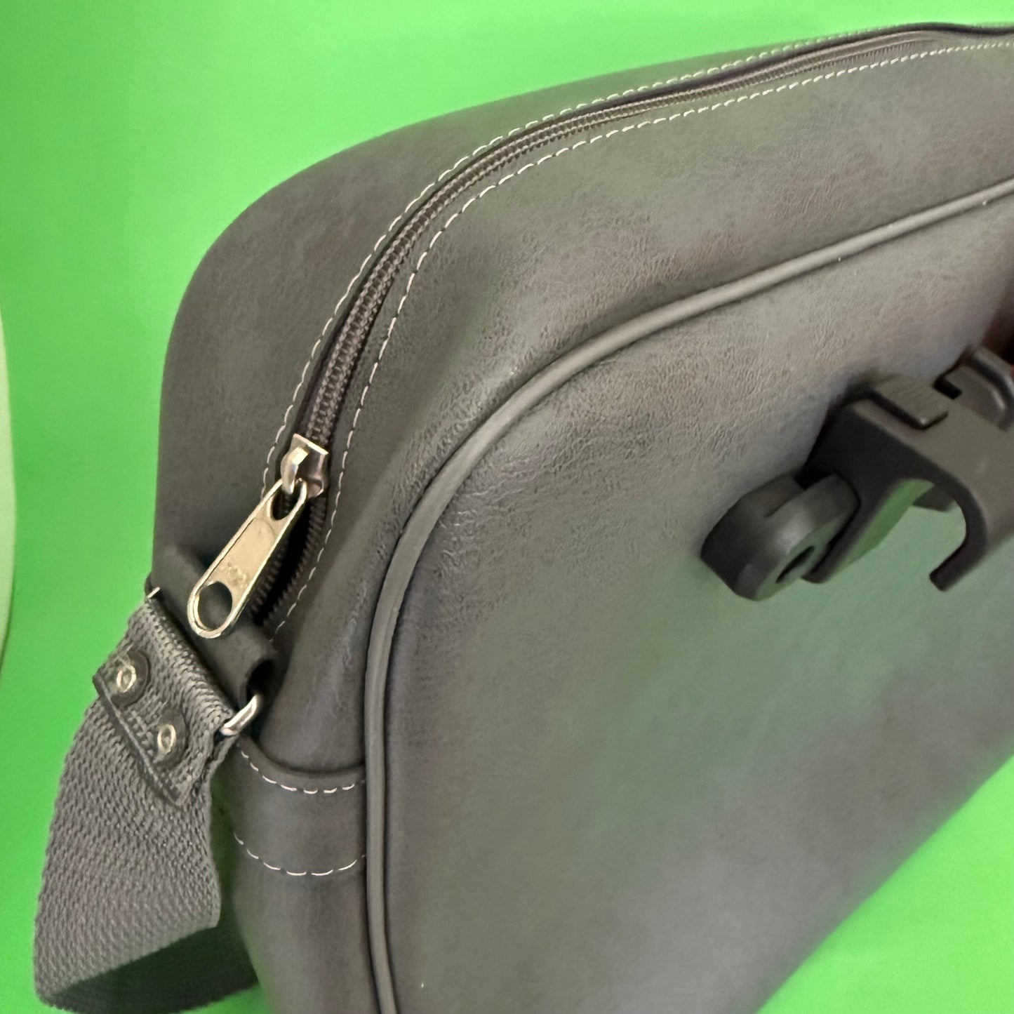 Upcycled vintage 80s travel bag pannier gray