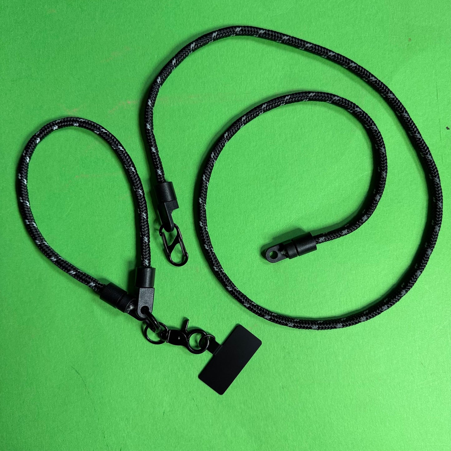 Paracord phone neck strap / wrist strap convertible lanyard black