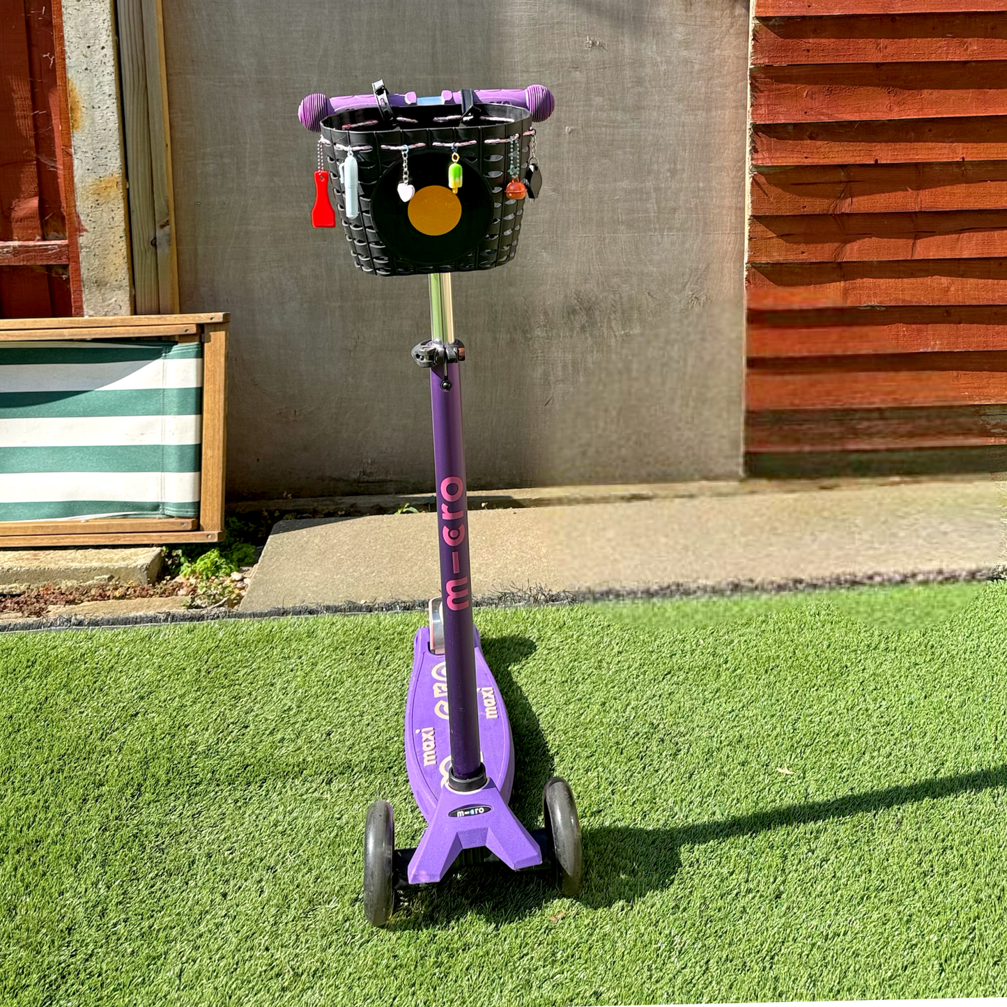 Plastic kids charm bike or scooter basket pink