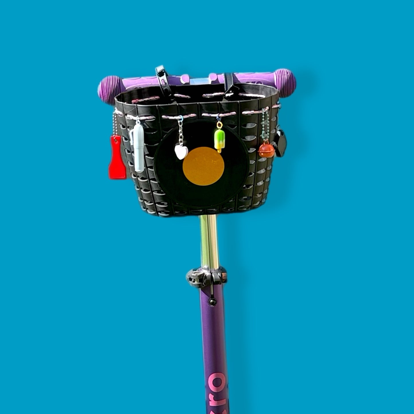 Plastic kids charm bike or scooter basket pink