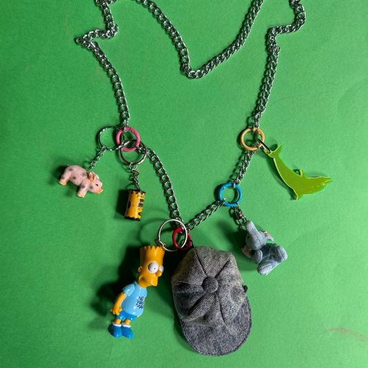 Long charm necklace 90s cap