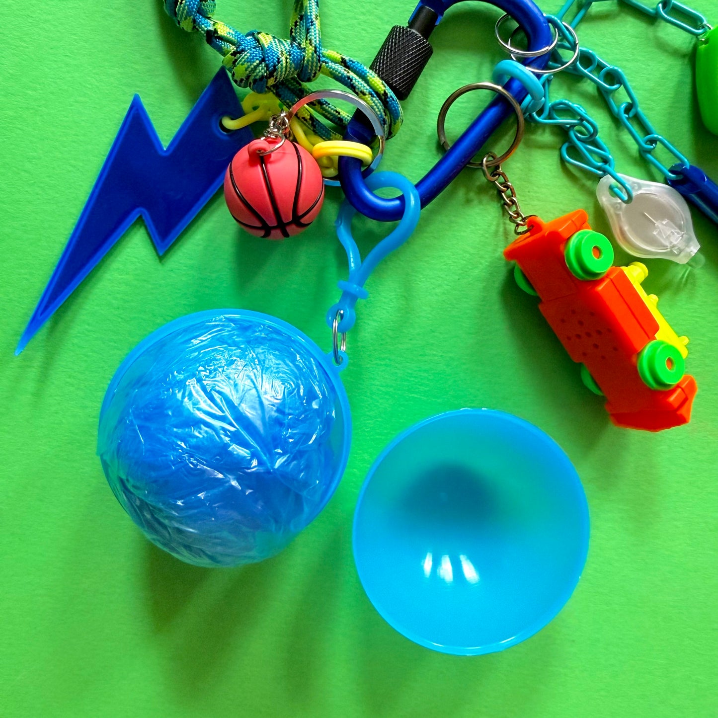 Bag charm and keyring 80s train poncho
