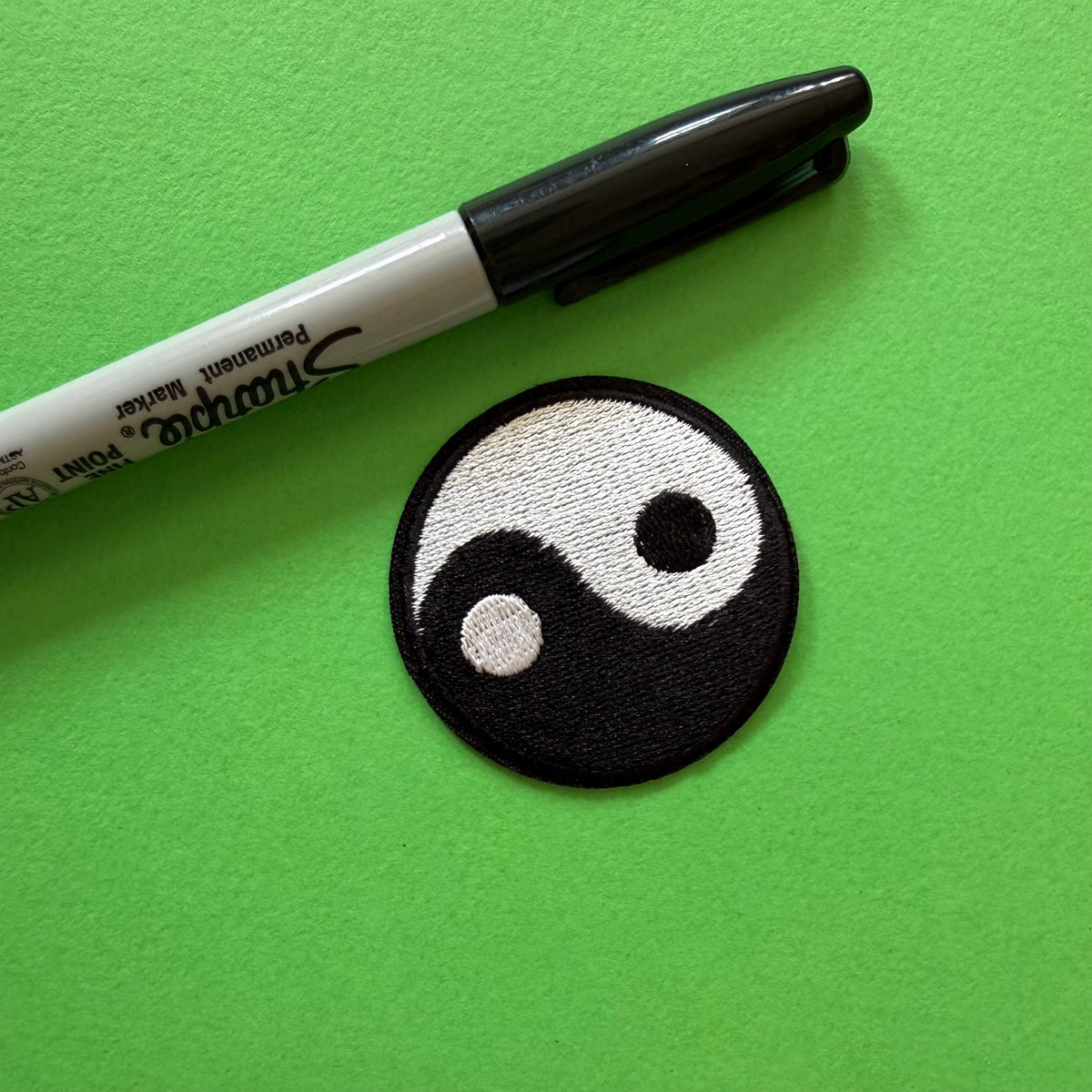 ying yang round patch 5cm iron on