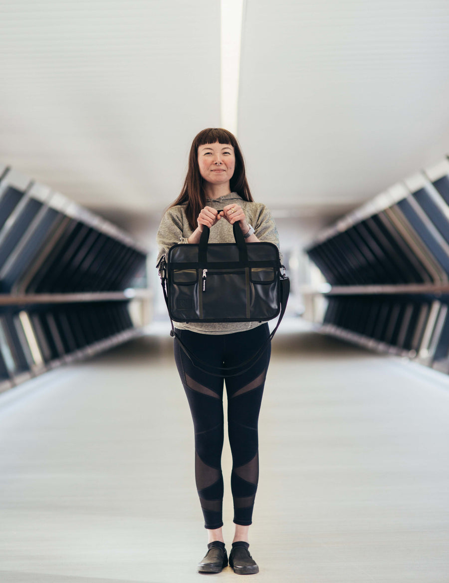 Monochrome Briefcase: Convertible pannier bag - Goodordering